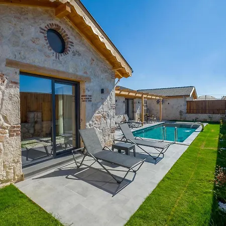 Villa Mugla Stone Daylight 1