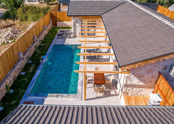 Willa Mugla Stone Daylight 1 Fethiye